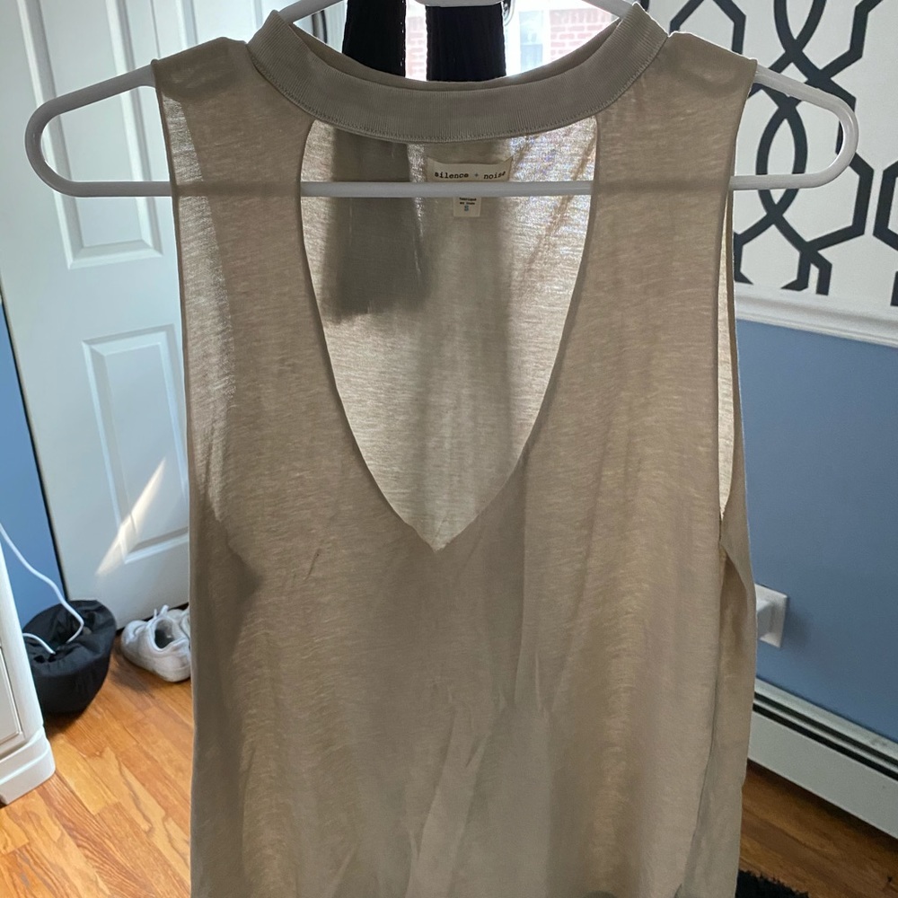 Cutout tank